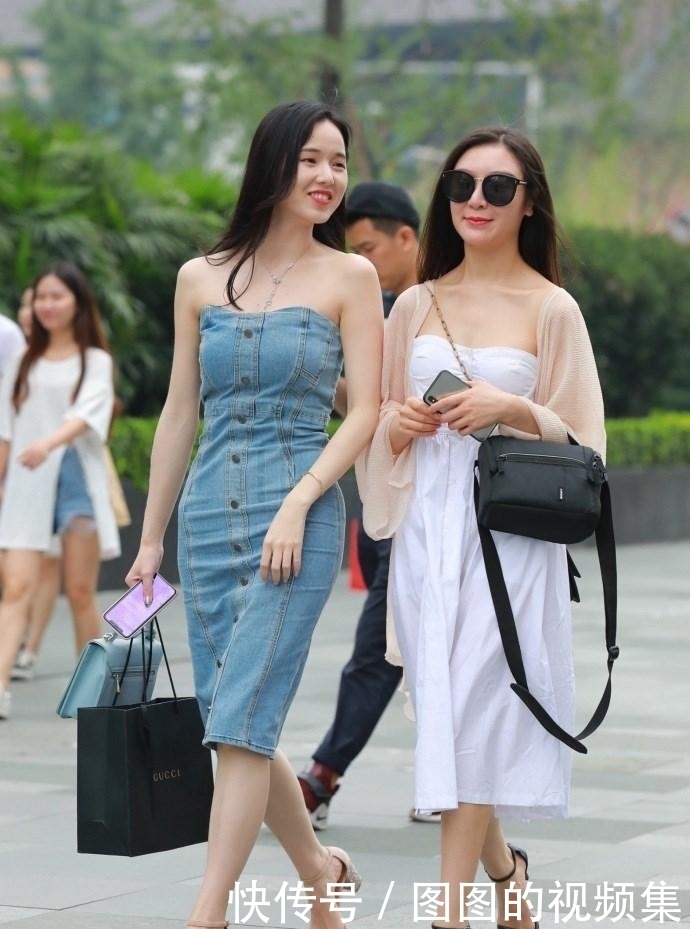 姑娘|这个季节姑娘想起了漂亮的夏装,展示出了开心的一面