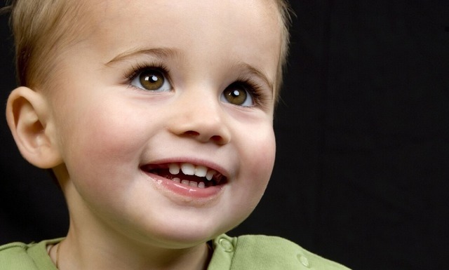 我愿意|“高颜值女婴”火了,靠容貌征服网友,网友惊叹:我愿意等你长大