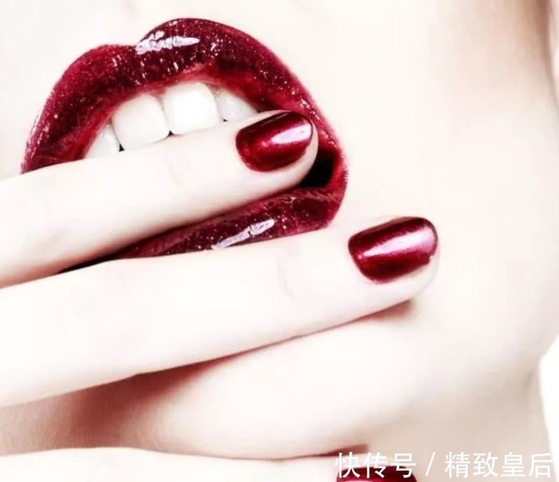 杨倩|清华杨倩也是时髦精！不仅成奥运00后首位双冠王，还带火幸运发夹