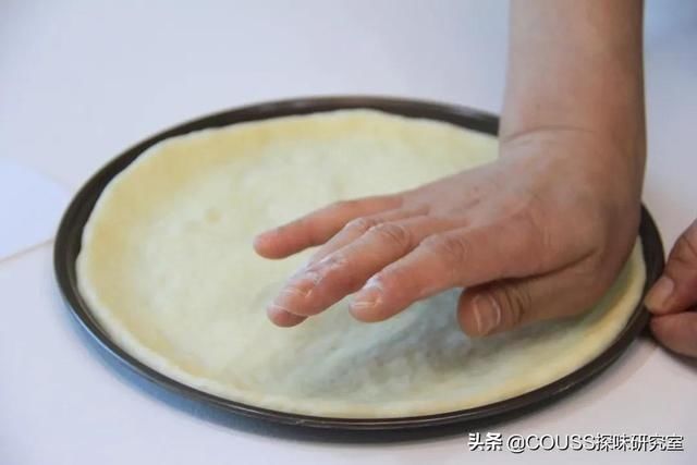 三餐四季 | 自制田园披萨，酥脆可口还拉丝，手把手教会你