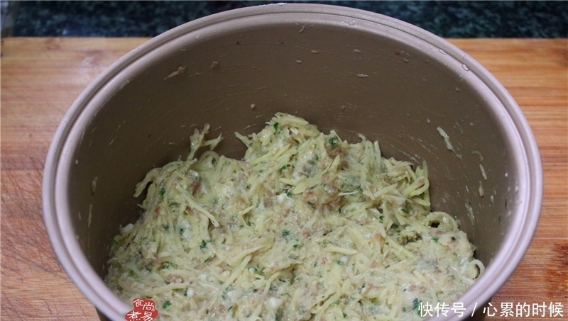 自从土豆用此方法烹调,家人隔三差五就喊馋,一口一个吃得欢