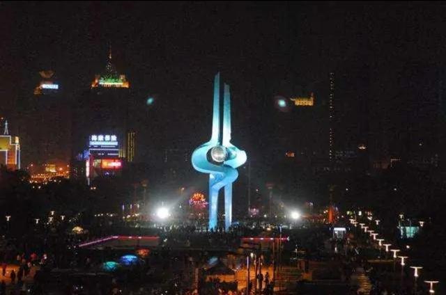 2年前趵突泉风波被游客质疑安装了水泵水管,真相到底是什么