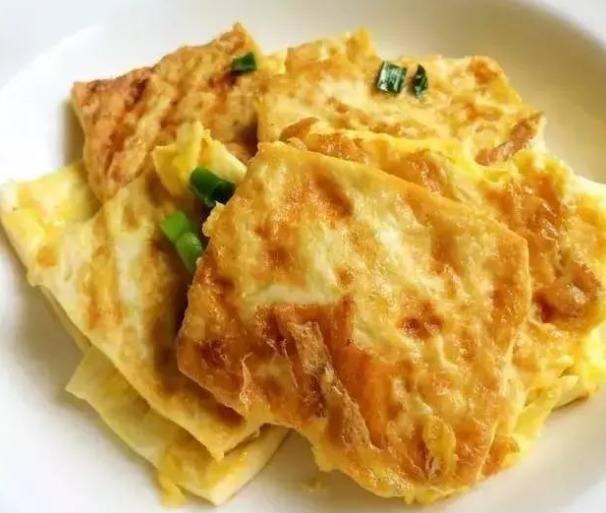 大鱼大肉|鸡蛋和豆腐在一起堪比大鱼大肉，营养好吃，妈妈们学起来