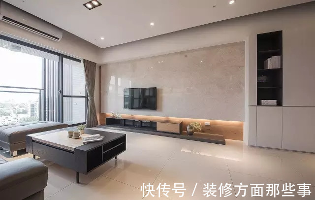 玄关|115平现代风二居室,玄关柜子墙收纳性超强