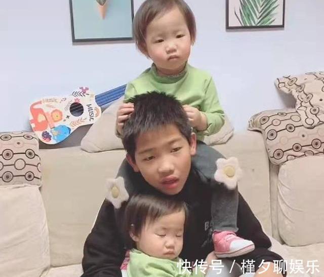 妹妹|儿子向妈妈要了10年妹妹，不料宝妈一口气生了俩，儿子生无可恋