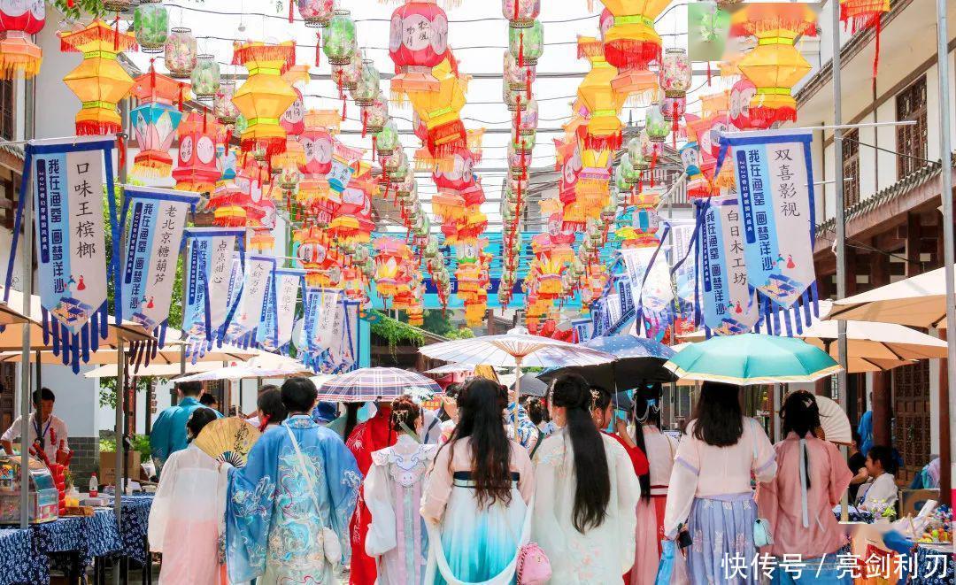 又一暴利行业被揭露,市场人群超350万人,消费群体成“韭菜”