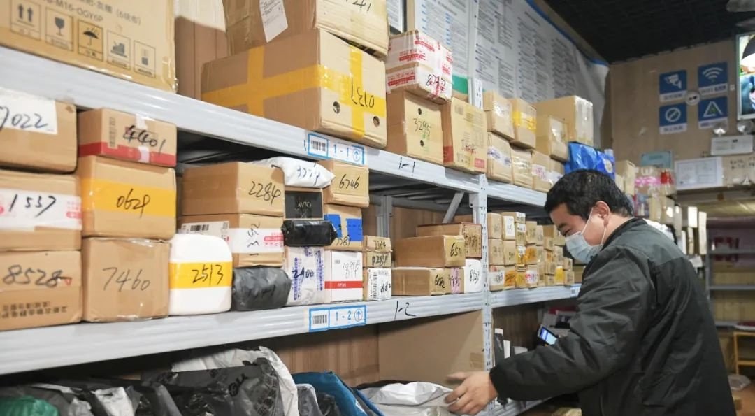 詹松|早安武汉︱凌晨，382个品牌销售额破亿！热搜又被它刷屏了……