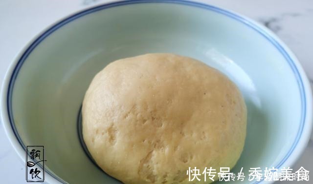 做烧饼别用水,这做法,皮酥里软,喷香,空口能吃撑,比面包都香