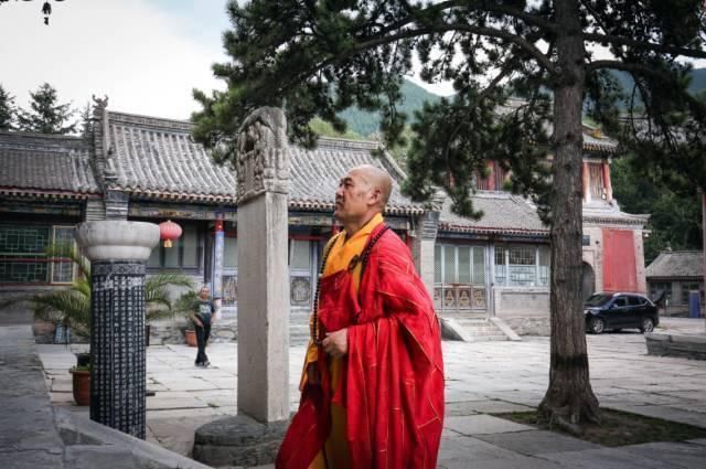 方丈|他28岁上五台山,43岁成为全山唯一方丈,文殊菩萨竟为他显灵……太神奇了