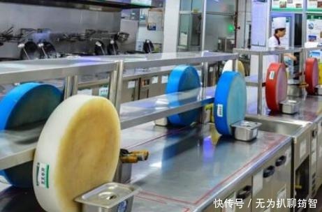  阿姨|为什么学校食堂宁愿倒掉饭菜，也不给学生多打？食堂阿姨说漏了嘴