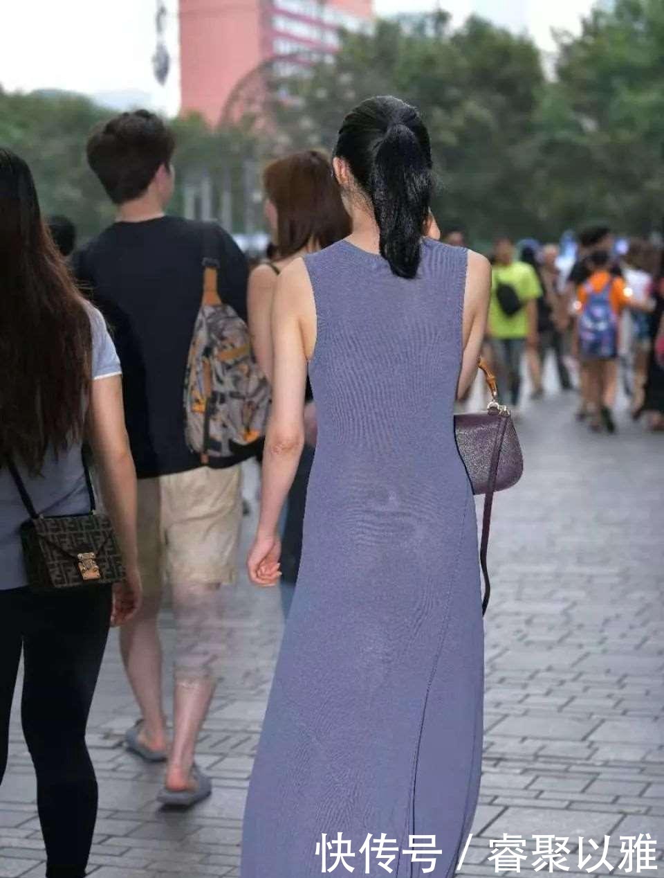 百搭色|把这款漂亮的连衣裙换上，纯净而明媚，可甜可咸