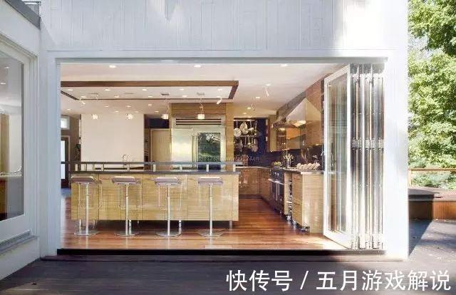 吊轨门|为什么有钱人厨房不装推拉门?头次见到这种设计,懊悔现在才知道