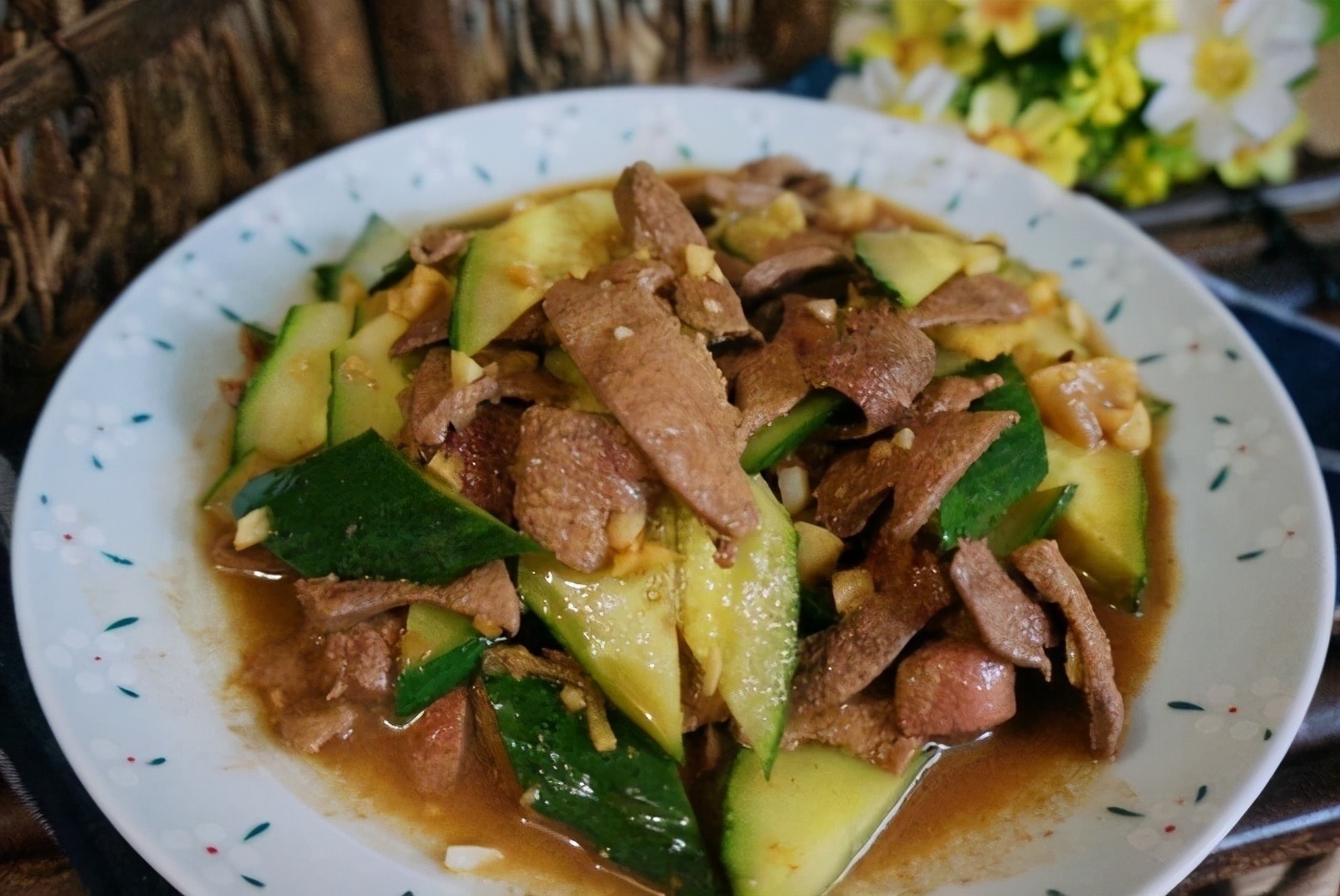 猪肝片|会吃的人最长寿,常吃三种美食,排毒清肠,降压降脂,早吃早好