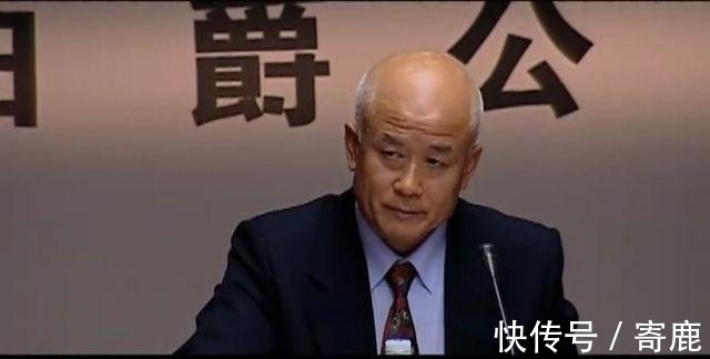 丁元英|《遥远的救世主》:肖亚文的一次艳遇,背后大有深意