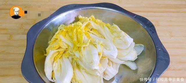 配方|自制辣白菜,老刘告诉你配方比例,简单又方便,腌一天就能吃