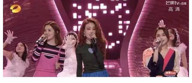 跨年晚会收视率出炉,湖南卫视仅排第二,他却在《新闻联播》跨年