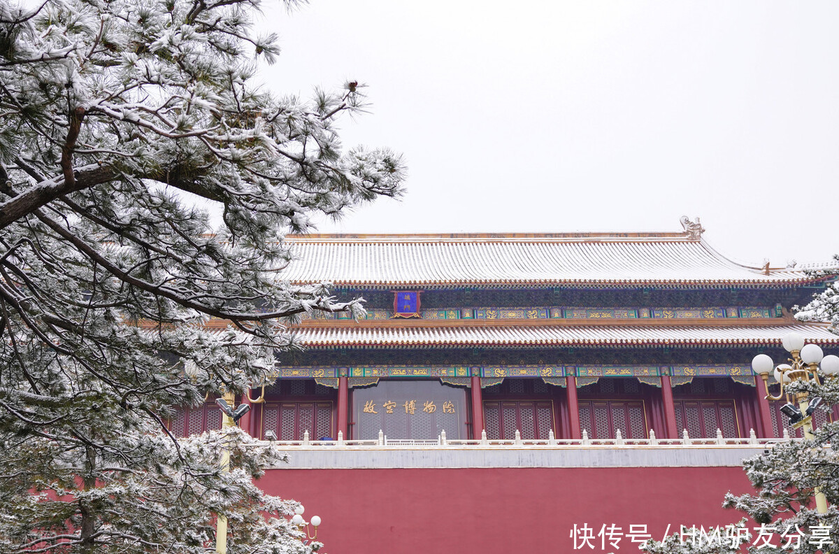 邂逅|初雪下的紫禁城，仿佛穿越了百年时光，来一场美丽的邂逅吧