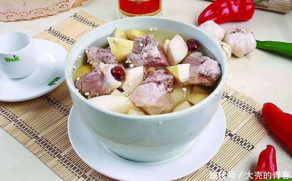 肺不好的人,身上2处会喊“疼”,平日做好3点,肺气足气色好
