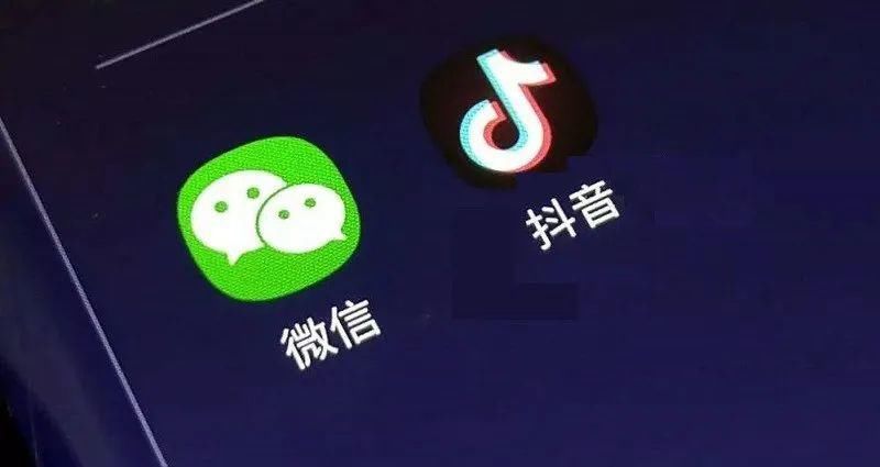 直播|微信朋友圈头部硬塞直播 网友炸锅：简直丑哭了！