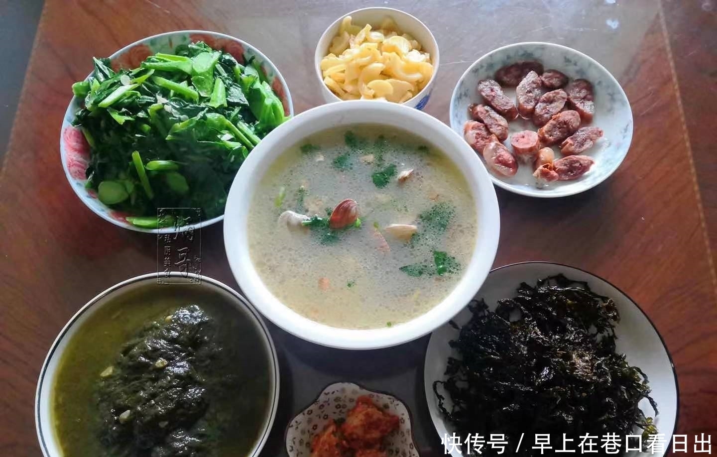 老妈带土特产进城,晒朋友圈火了,网友:最馋那萝卜干、豆腐乳!