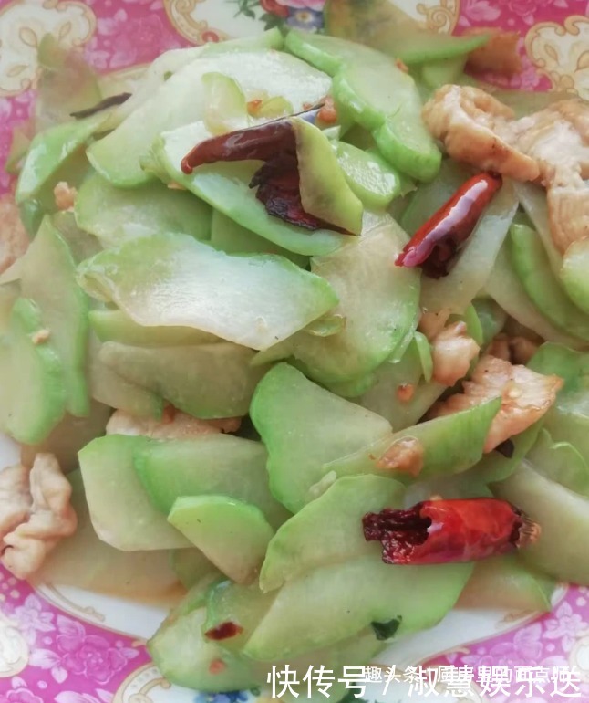体重|这菜深冬要多吃,隔天排出宿便,口臭没了,软化血管,体重降了