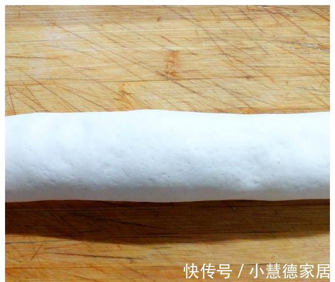塑型|最好吃的肉松小花卷，刚出锅，一大盘就被俩孩子抢光了