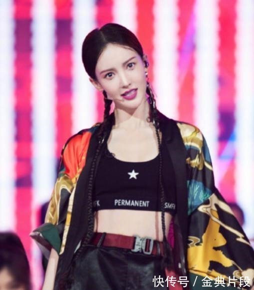 《浪姐》公演造型翻车黄圣依泡泡袖土掉渣,金晨穿“睡衣”表演