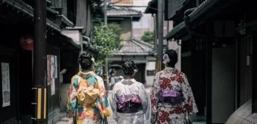 日本|看了日本的小厨房，瞬间想拆家重装，收纳简单又整洁，值得学习！
