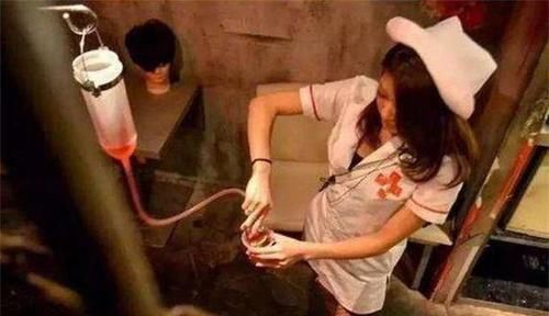 餐厅|日本恐怖餐厅,吃饭要被“护士”带手铐,未成年是禁止入内的哟