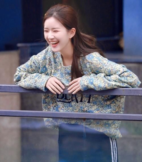  期待值|《快本》路透，赵露思林雨申甜蜜售后，看到成毅也在期待值爆棚