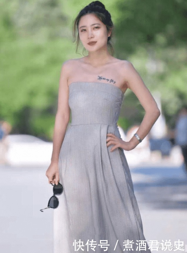 跟“帐篷”一样的连体裤,走路总感觉会不自在,为了时髦靓女真拼