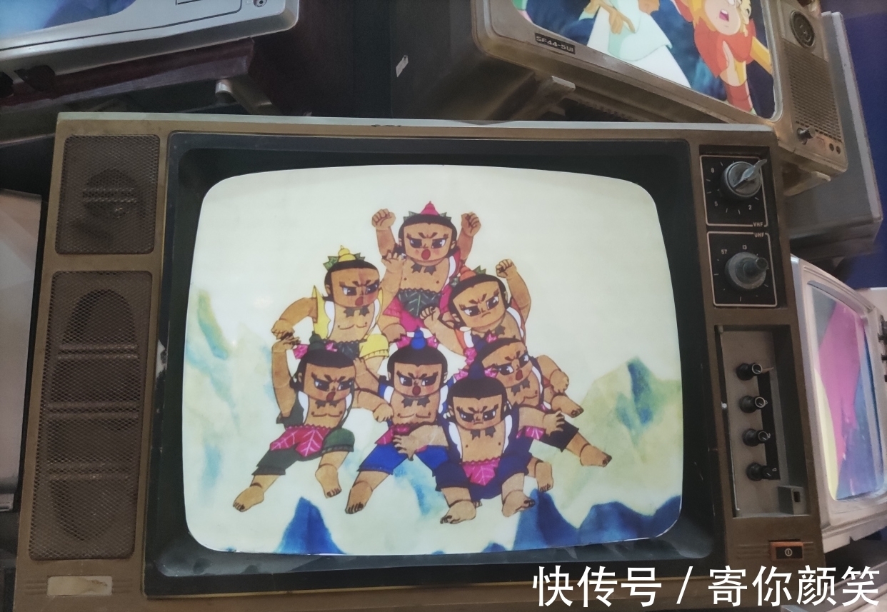 中国动漫|在中国动漫博物馆遇见老式电视机,你家里曾经拥有过吗?