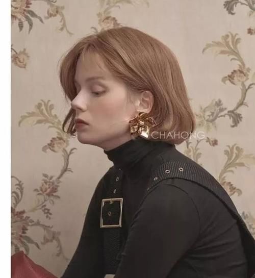 女生|纠结长发or短发?圆脸、方脸女生这样选发型才最美!