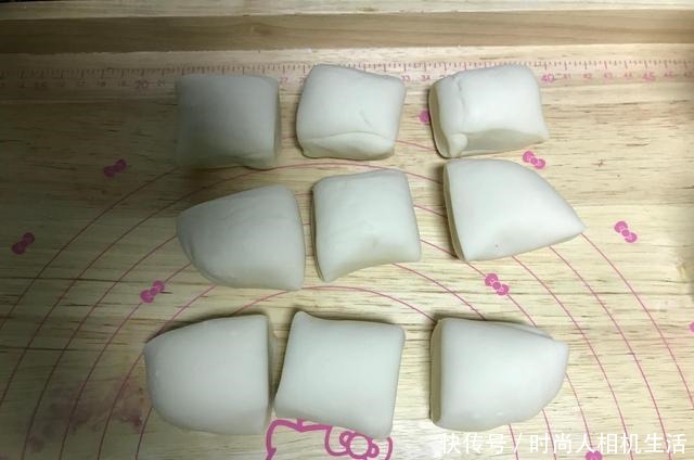  做法|面粉换个做法，个个空心，鼓大泡，咬一口酥掉渣，比面包好吃