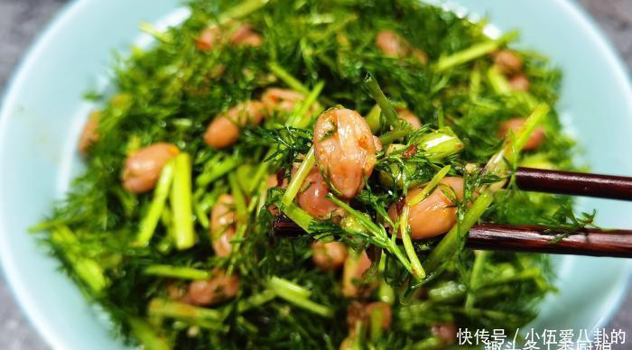 冬天,吃萝卜白菜,不如吃此菜,鲜嫩美味营养高,女性朋友要多吃