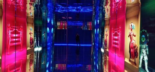 不去798 ,美图秀秀也可以让年轻人"躁"起来