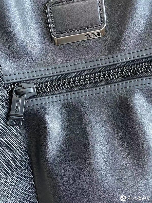 d走下“神坛”的TUMI，Davis双肩包虽然耐用但细节拉跨