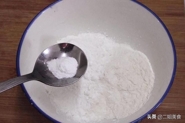 泡打粉|做脆皮炸鲜奶，可不是裹面包糠，教您正宗做法，外酥里嫩，真好吃