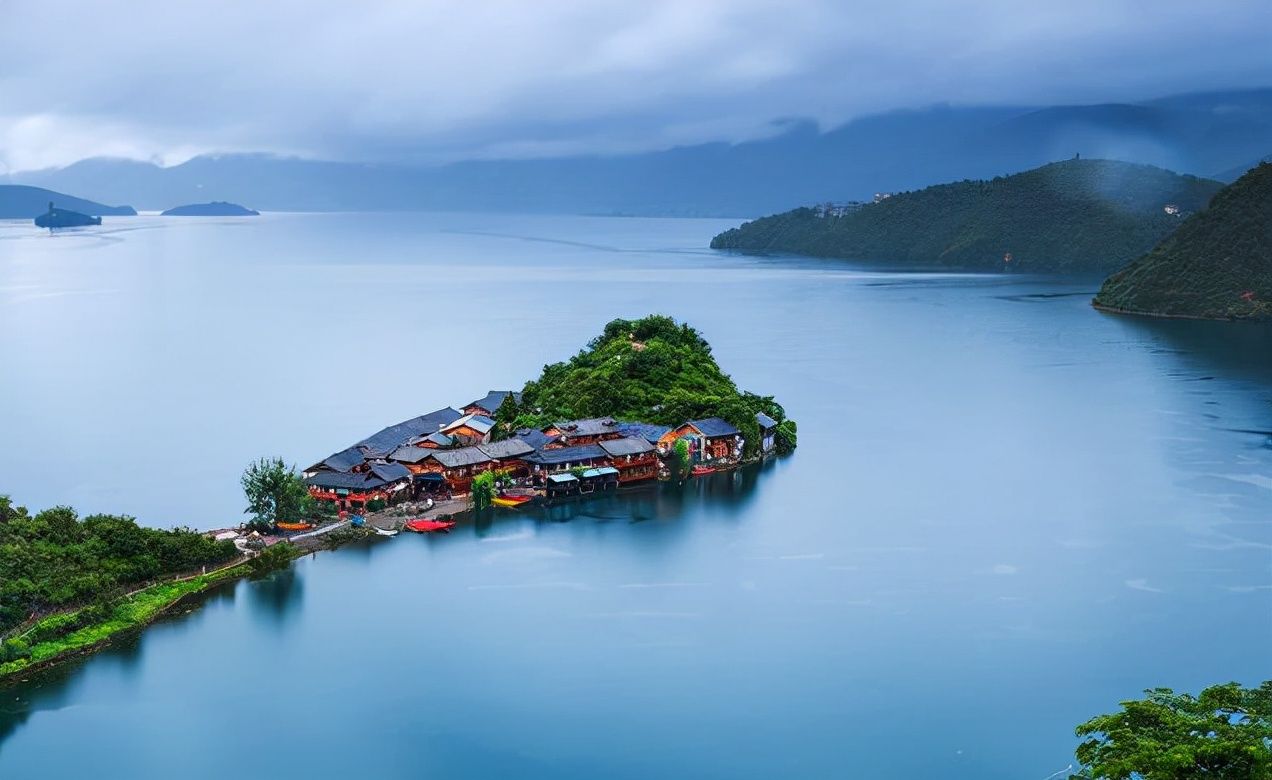 孔子#人过五十，层次越低的人，越喜欢炫耀这几样东西