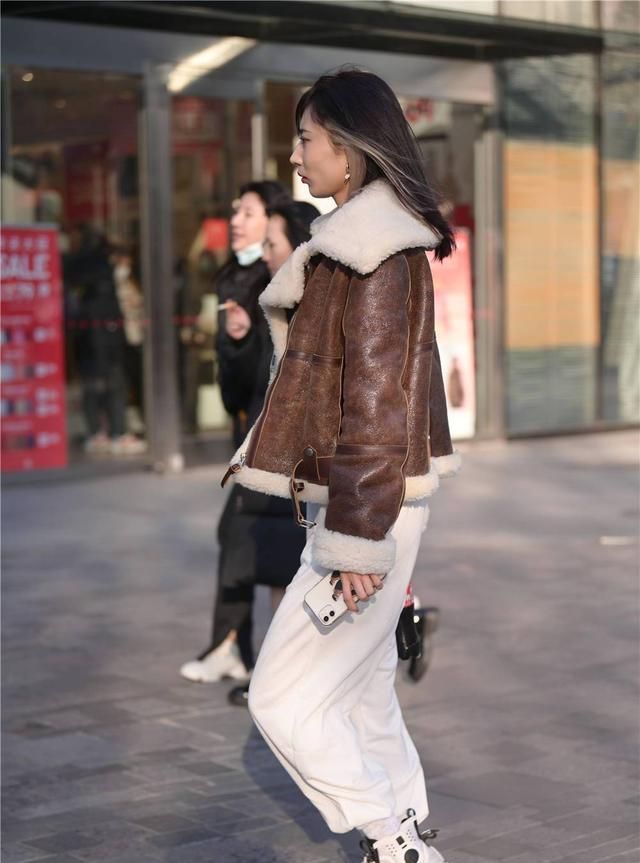 在于|服装搭配不在于穿的多少,而是要会搭配,精致简约还要实用