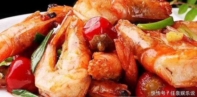 周末家庭小聚,7菜一汤,都说比饭店的都好吃,客人都抢着吃