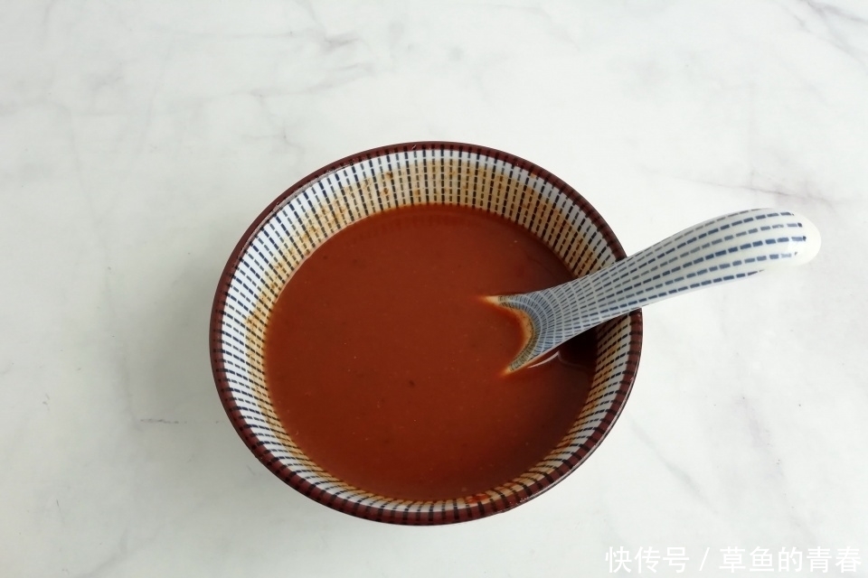 早餐迷上吃饼,不揉面不擀面,3分钟出锅,比包子油条好吃多了