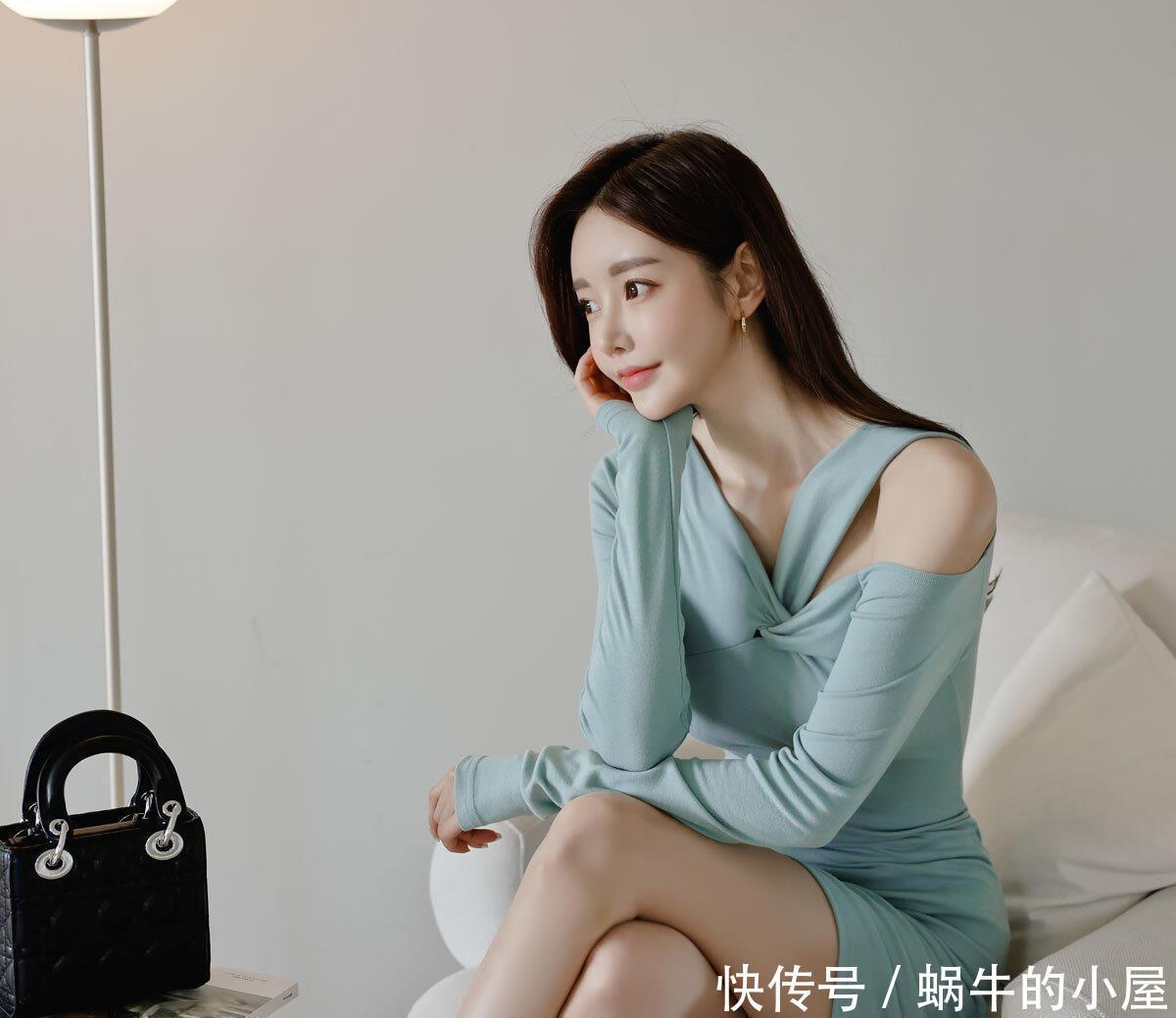 美人图鉴孙允珠:蔚蓝海洋冰丝柔顺绒面连衣裙