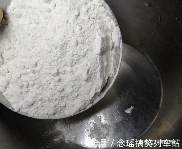 口感|家常手擀面好吃有窍门，多加一把豆面，面香浓郁，口感劲道又爽滑