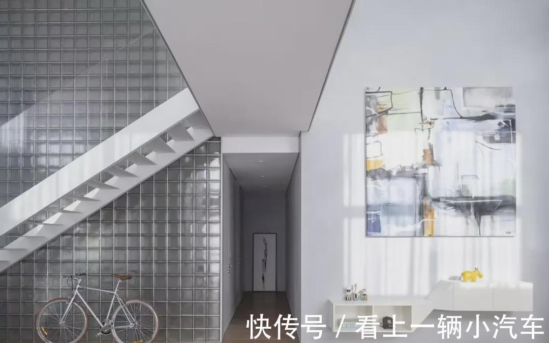 业主|80㎡顶楼挑空复式,装5m高落地窗+玻璃砖墙,变身“贵族公寓”!