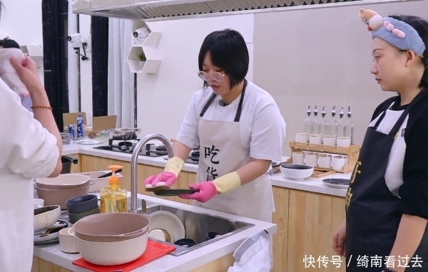 教学 《桃花坞》李雪琴洗碗2小时,舒淇怕她洗不干净,现场教学引争议