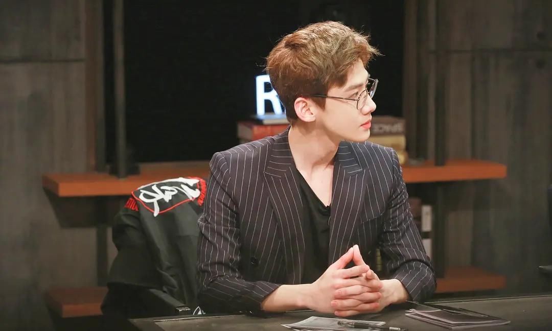 从不刻意的迎合粉丝,痞帅痞帅的白敬亭为何还圈粉无数?