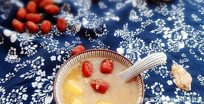 心脑血管|日本专家:这样吃苹果,“翻倍”降血脂,早知,血液更“清澈”