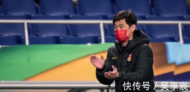 比赛|半场换下2大归化,名嘴指出问题核心,国足归化政策彻底失败