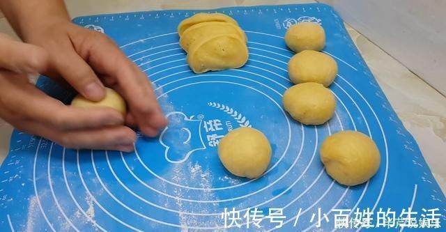 面粉这样做太香了，不用烤不油炸，比吃面包还香，一次8个不够吃